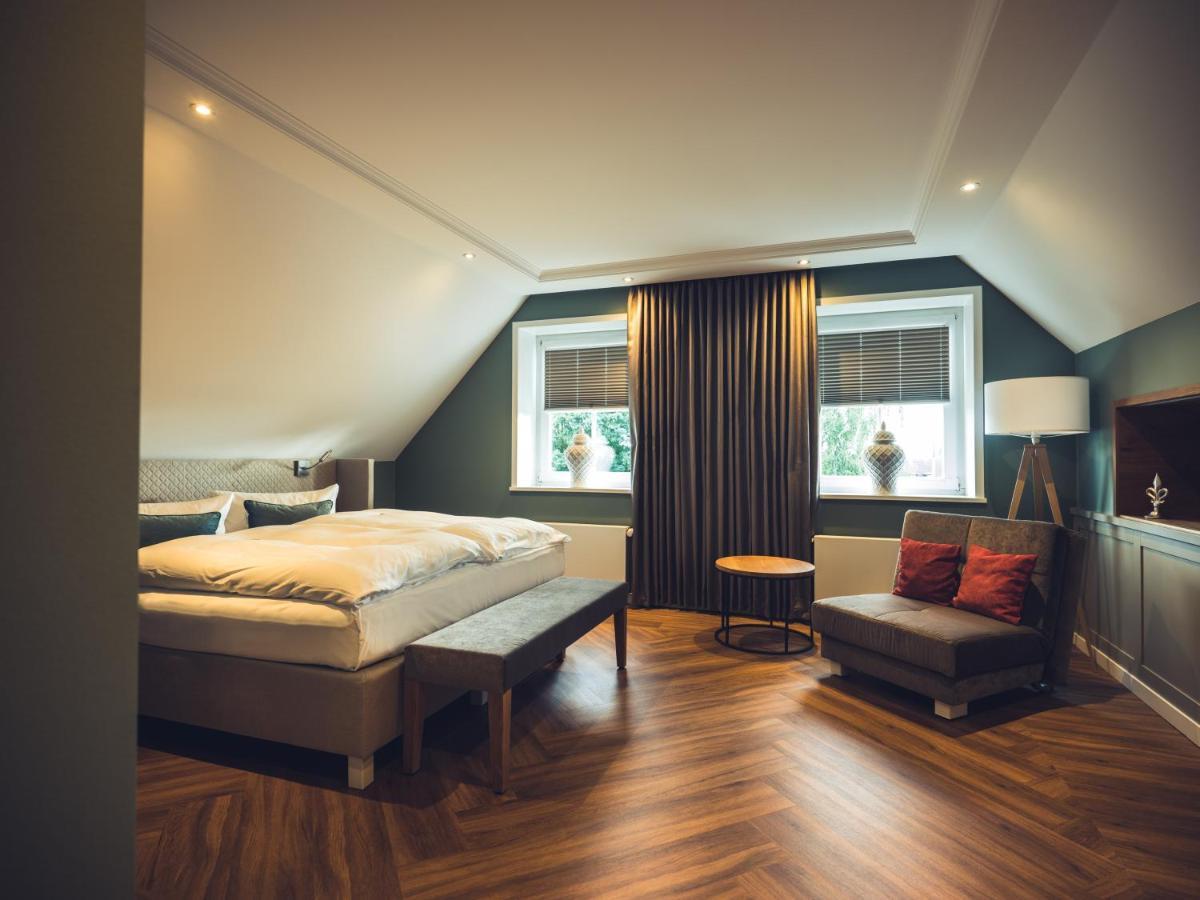 Schlichte Hof Gmbh Hotel บีเลอเฟล์ด ภายนอก รูปภาพ